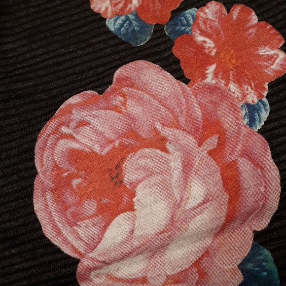 SALE!! Cuff sleeve t - Picture 5 of 8